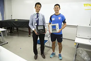 photo:(Left) ITO Sports Project member (Right) Japan Men's Hockey National Team